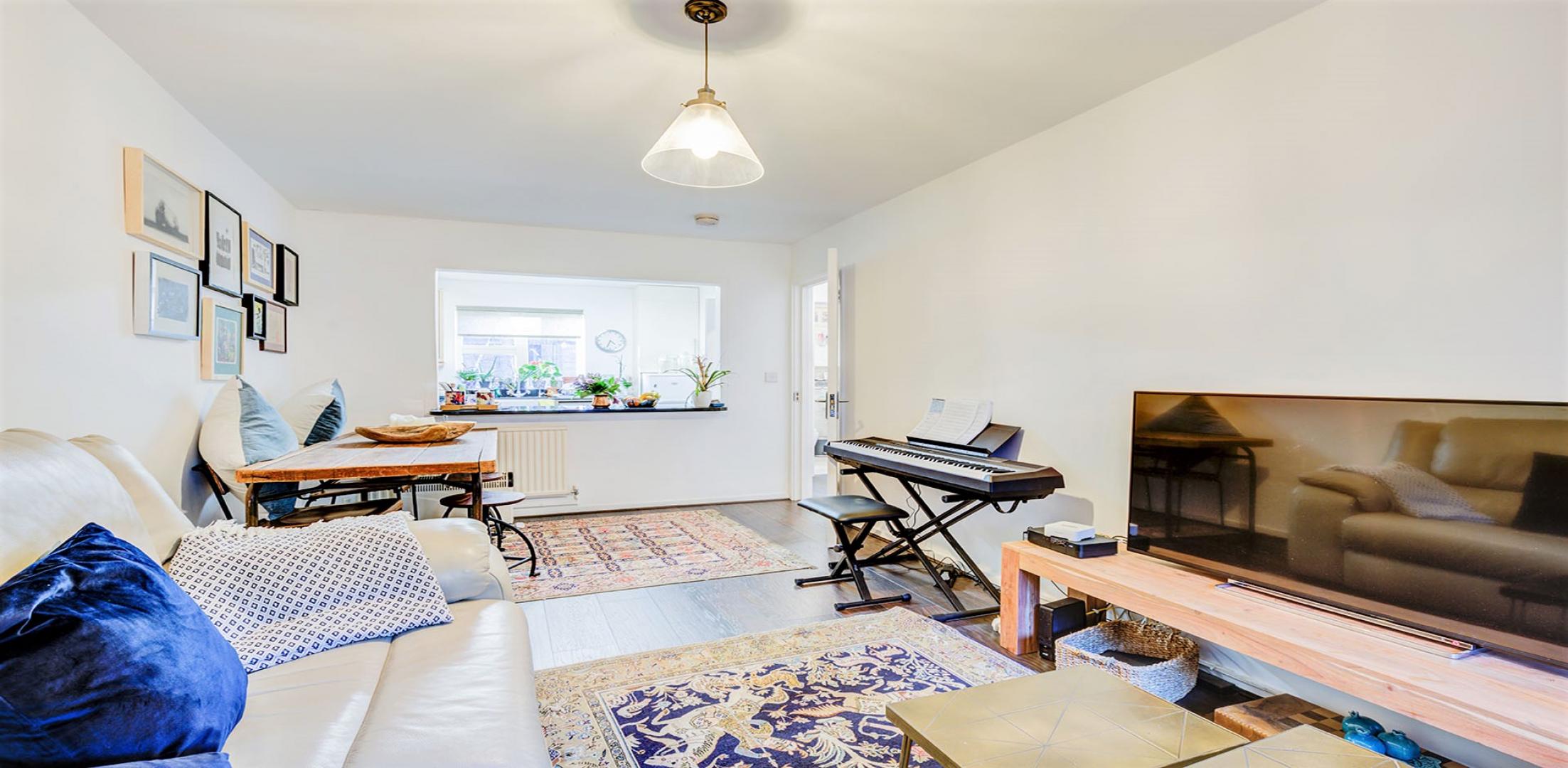 			2 Bedroom, 1 bath, 1 reception Flat			 Tavistock Crescent, PORTOBELLO/WESTBOURNE PARK